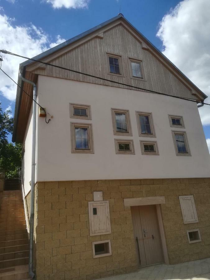 Ubytovani U Krizu Bulhary Exterior photo